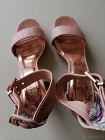 Ted Baker sandály velikost 40 - 6