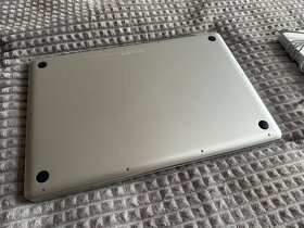 MacBook Pro 17" - unibody 2009, matná verze displeje - 6
