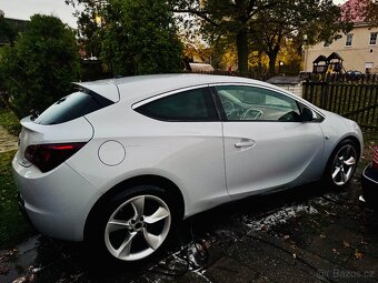 Opel Astra J GTC - 6