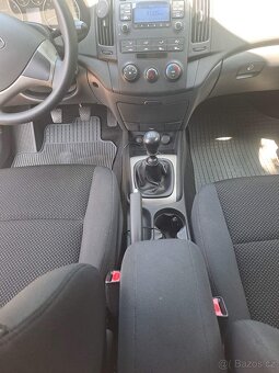 Hyundai i30 2009 1,6 benzin/lpg 92 kW - 6
