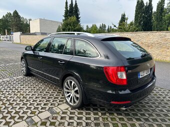 Škoda Superb Combi 2.0 TDI 125 kW 2011 - 6