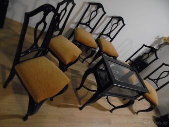 Šest žídlí v krásném stavu. Rok.1930. + stolek. - 6