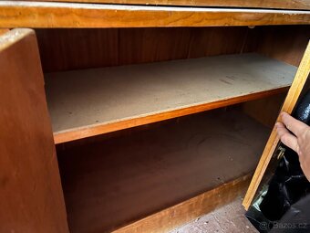 Prosklená vitrína/ skříň - 6