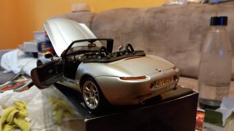 1:18 bmw z8 007 - 6