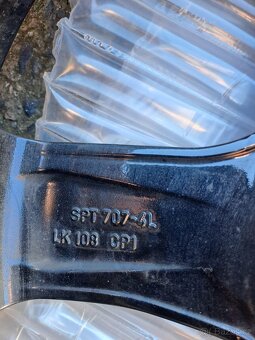 Alu Citroën 4x108 r17 zimní pneu. - 6