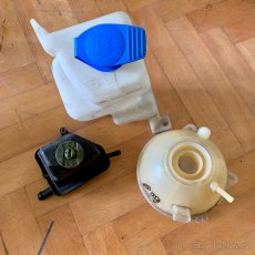 Volkswagen Golf IV 4 / Bora : SPOUSTA DROBNOSTÍ VIZ FOTO - 6