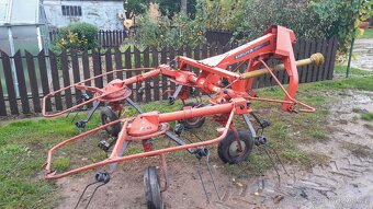 Obraceč sena Deutz Fahr KHD 400 - 6