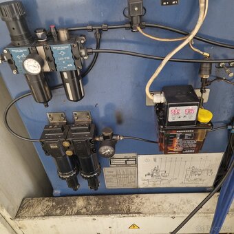 Cnc obrábací centrum MCFV 100 - 6