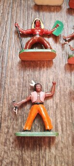 Indiáni figurky 1 z NDR - 6
