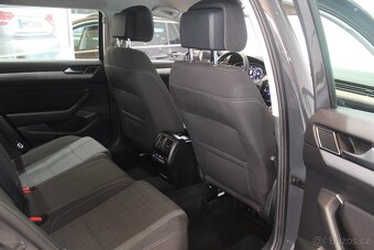 VW Passat B8 2.0TDI DSG 2020 110kW Navi LED Display Tažné - 6