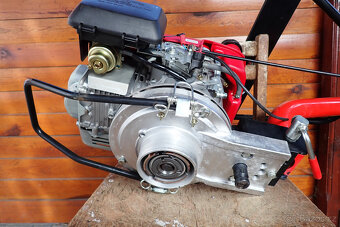 vari - motor GCV 160 5,5 HP, spojka 80 mm /// NOVÝ - 6
