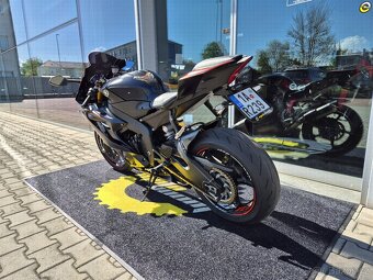 Yamaha YZF-R6 - 6