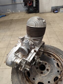 Prodám pěkný motor ČZ 175 skůtr prase - 6