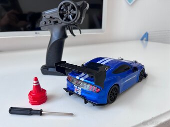 Drift Racing auto 4WD svítící - 6