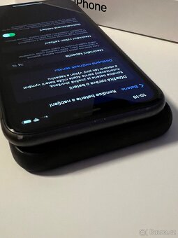 Apple IPhone 11 - černý, 64gb - 6