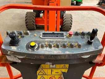 TERÉNNÍ KLOUBOVÁ PLOŠINA. JLG 450 AJ II - 6