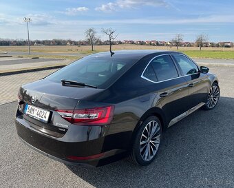 Škoda Superb L&K 2,0 tdi 4x4 DSG 140 kw - 6