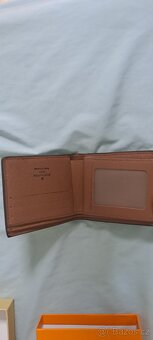 Prodám peněženku značky Luis Vuitton - 6