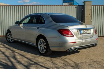 Mercedes-Benz E trieda Sedan 220 d - 6