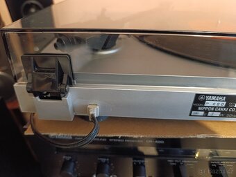 Gramofon Yamaha  P-220 - 6