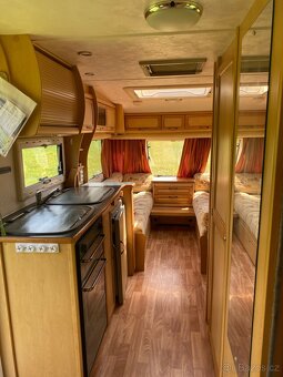 Karavan s předstanem - 6