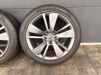 Zimní originál Škoda Superb 235/45 r18 - 6