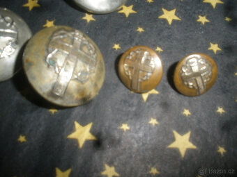 Staré kovové knoflíky-uniforma - 6