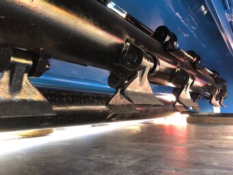 Mulčovač za traktor / kladívkový / hydr. posuv - 6