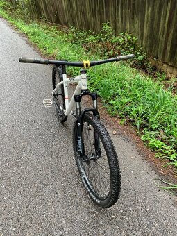 Dirt kolo UMF Hardy 1 - 6
