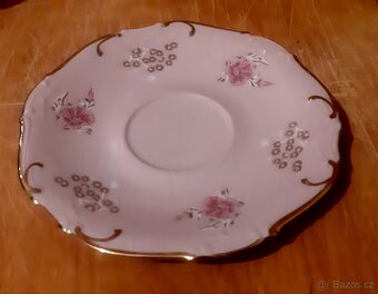 Šálek a podšálek z růžového porcelánu a 14 K zlata - 6