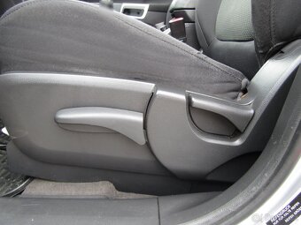 Opel Antara 2.4i , 103 kW benzín, 2007 - 6