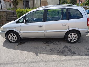 Prodám Opel Zafira, 1.8 benzín 16 v, rok 2005 - 6