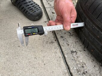 Letní originální alu kola Volkswagen s pneu 195/65 R15 - 6