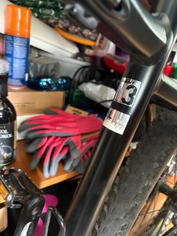 Elektrokolo Giant Dirt-e odpružená sedlovka v perfek. stavu - 6