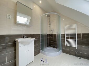 Nabízíme k pronájmu podkrovní byt o dispozici 1+kk v Mimoni, - 6