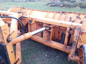 Otočná čelní radlice na sníh - 6