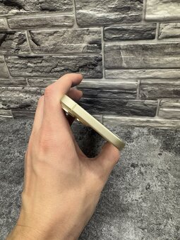 iPhone 15 128GB Yellow, baterie 84% - 6