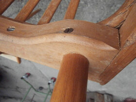 Židle 4 kusy dřevěná ohýbaná stará na opravu za 700 kč - 6