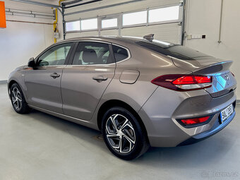 Hyundai i30 Fastback 1.5TGDI 118kw MHEV Family Smart RV.2022 - 6