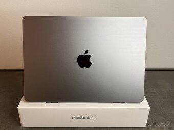Macbook Air 13'' 2022 / M2 / 8GB / 256GB SSD / DPH - 6