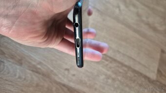 SAMSUNG GALAXY A40 = 64GB - 6