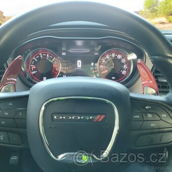 Dodge Challenger R/T 5.7 V8 HEMI - 6
