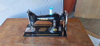 Šicí stroj Lada - 6