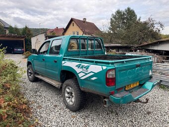 Toyota Hilux 2000 - 6