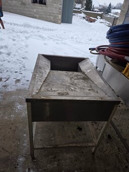 Profi stůl s elektrickým drtičem - 6