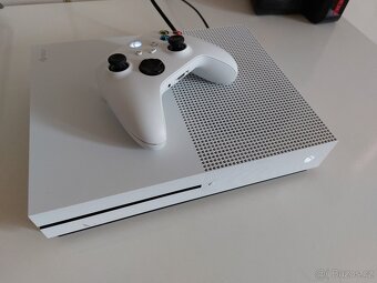 XBOX ONE S 1TB + HRY - 6
