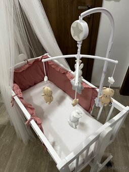 Dětská dřevěná kolébka a příslušenstvím - 6