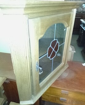 Dubová rohová vitrínky - 2 ks - 6