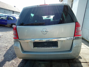Opel Zafira B 1,9CDTI 16V - náhradní díly - 6