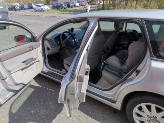 Prodám Volvo V50, 2,0 diesel, rok výroby 2010 - 6